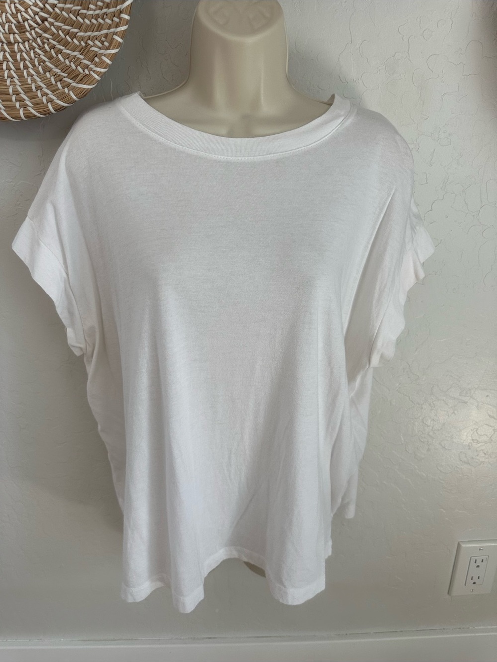 a new day White Short Sleeve Boxy Tee. Size XL